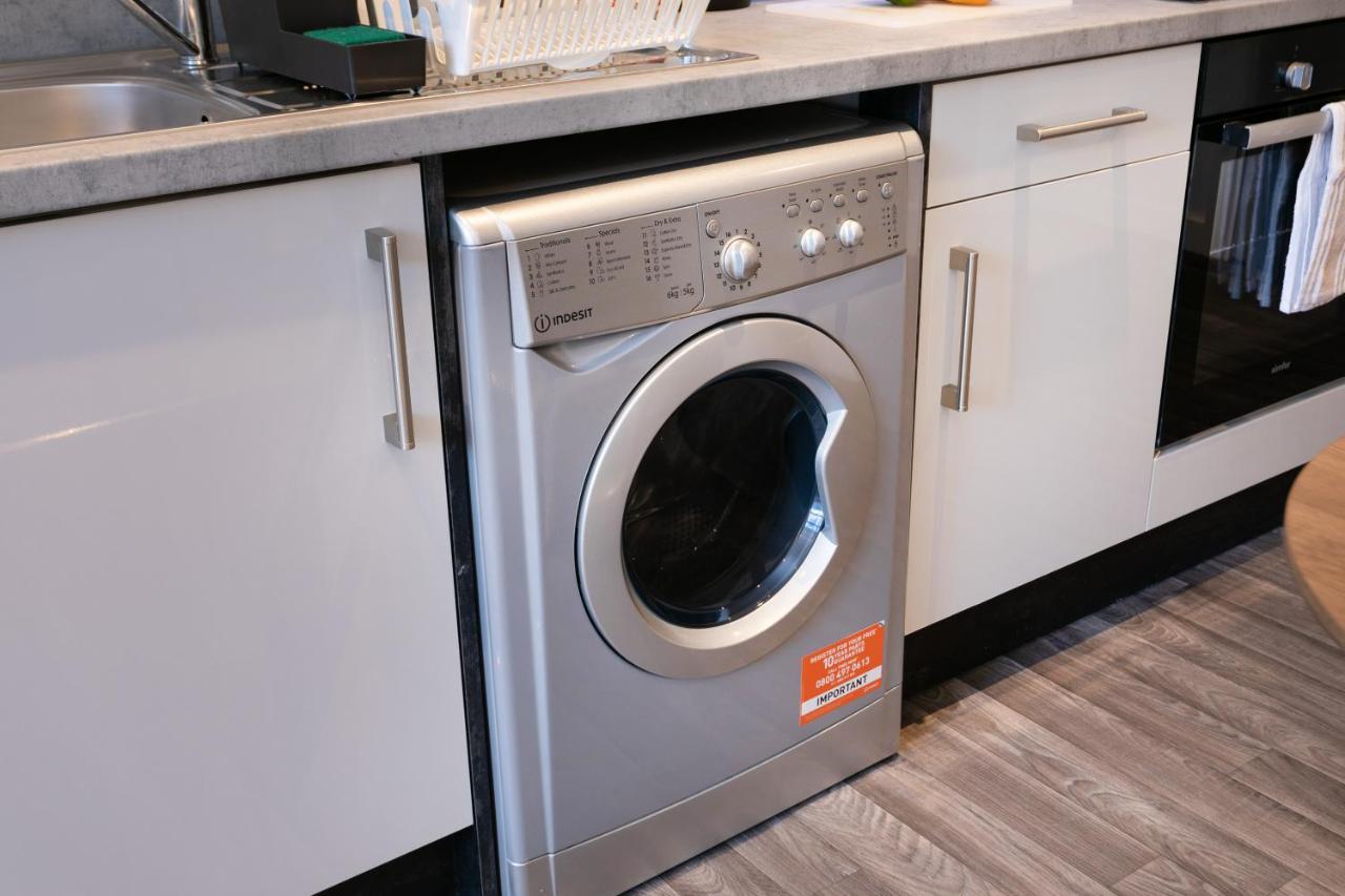 Hoemli Smart City Centre Apartment Leicester Esterno foto