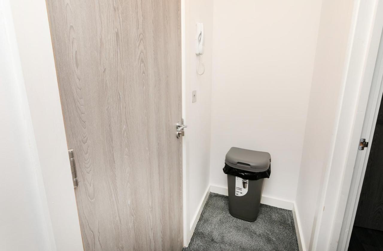 Hoemli Smart City Centre Apartment Leicester Esterno foto