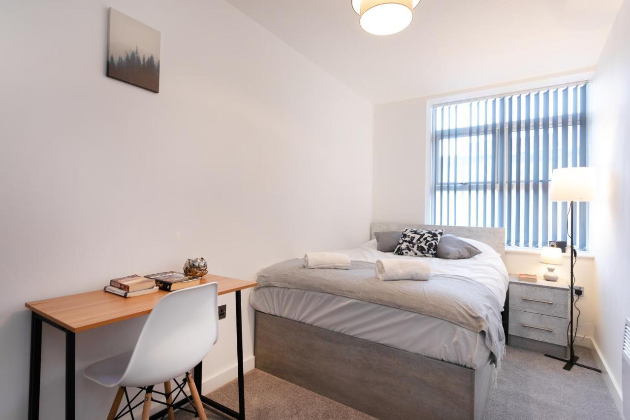 Hoemli Smart City Centre Apartment Leicester Esterno foto