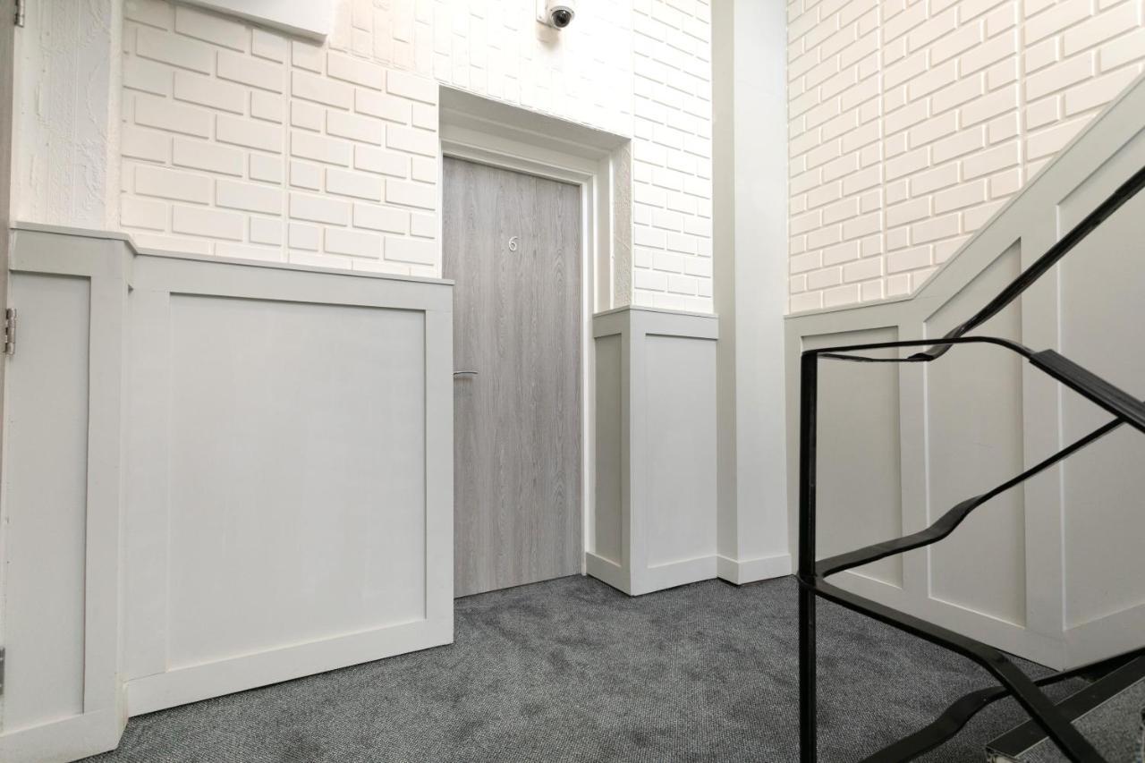 Hoemli Smart City Centre Apartment Leicester Esterno foto
