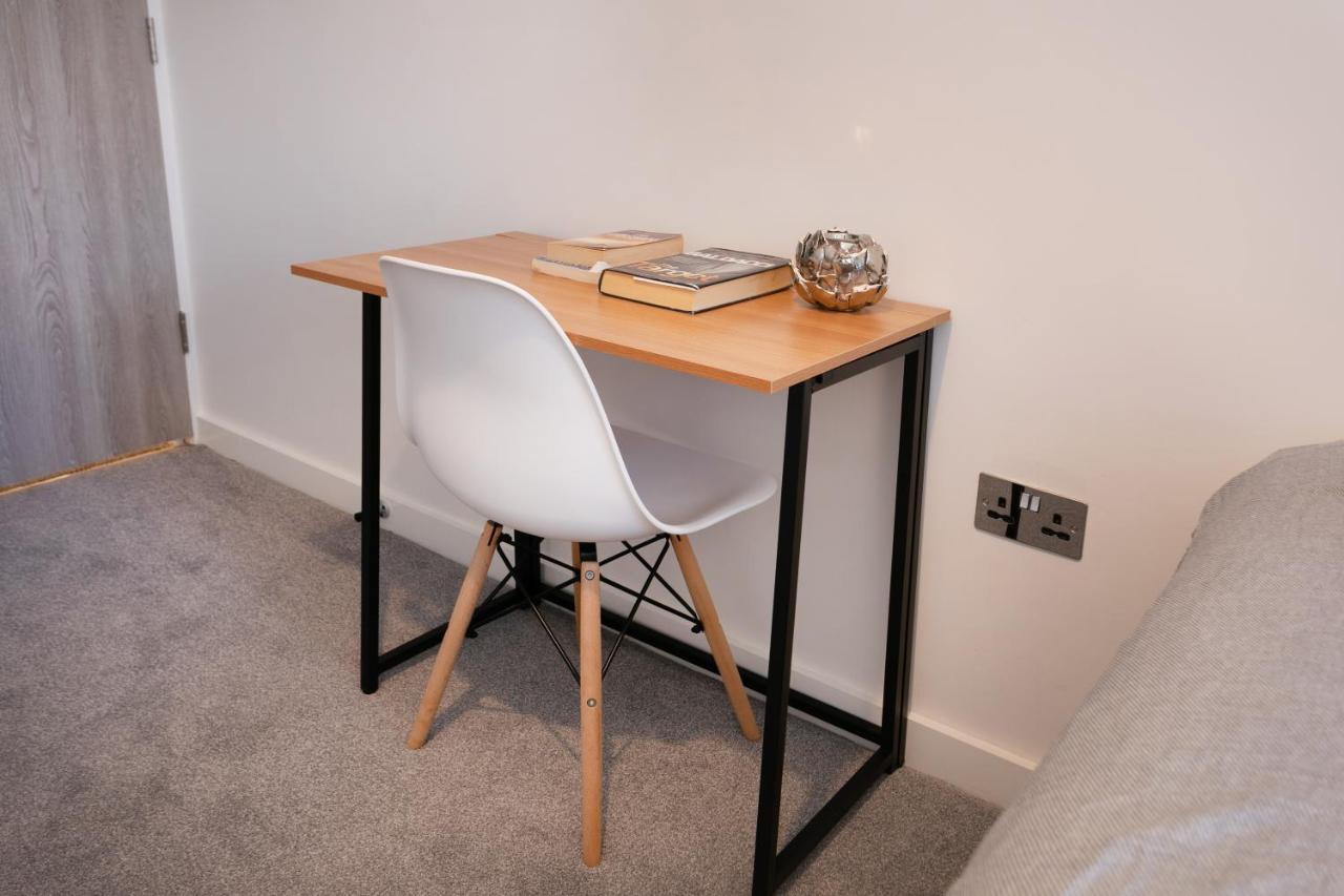 Hoemli Smart City Centre Apartment Leicester Esterno foto