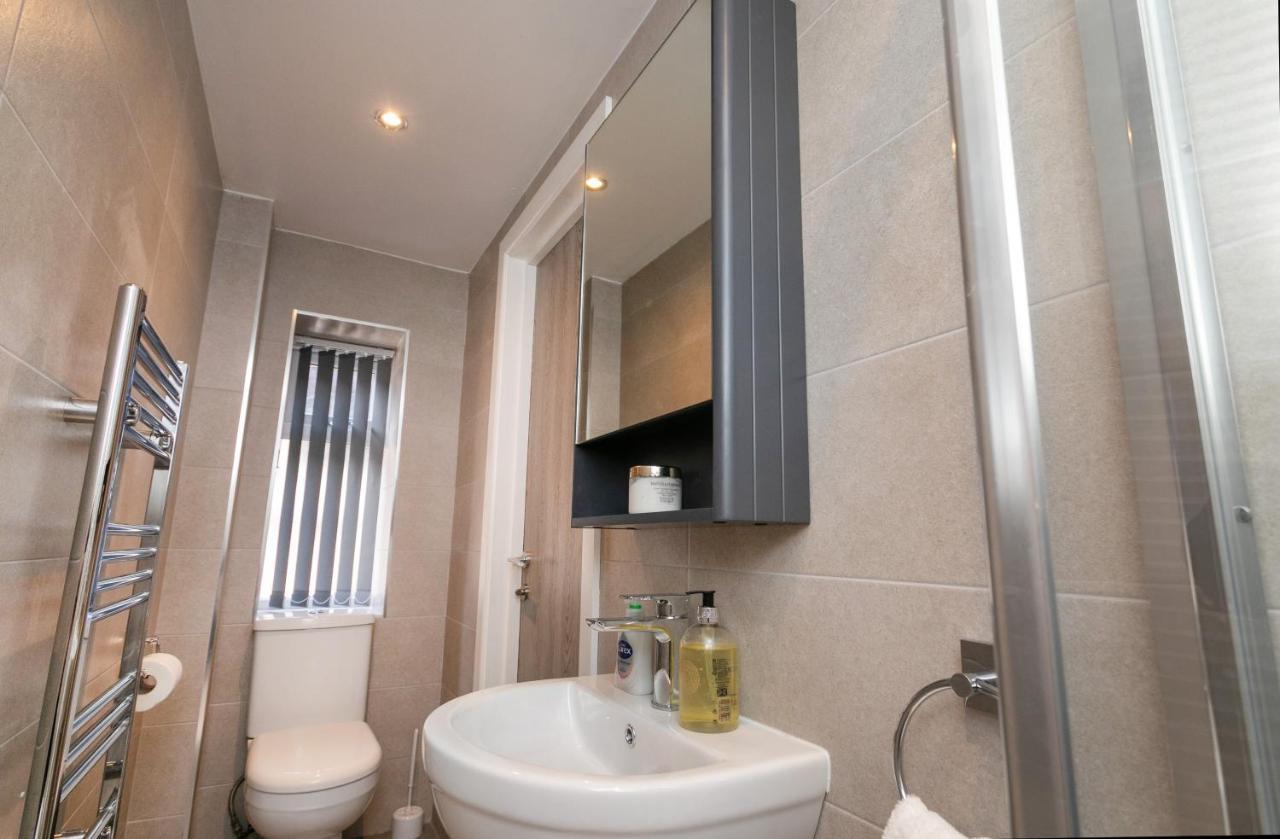 Hoemli Smart City Centre Apartment Leicester Esterno foto