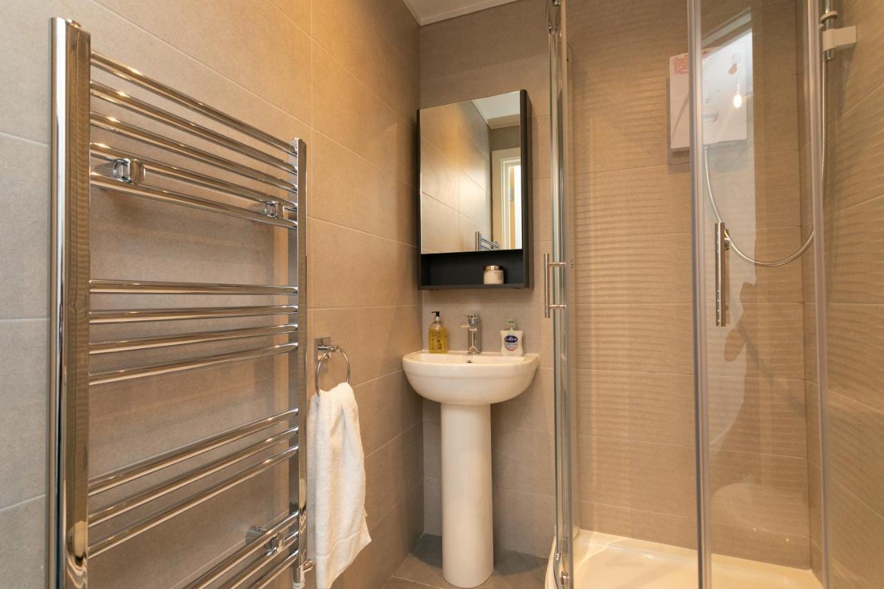 Hoemli Smart City Centre Apartment Leicester Esterno foto