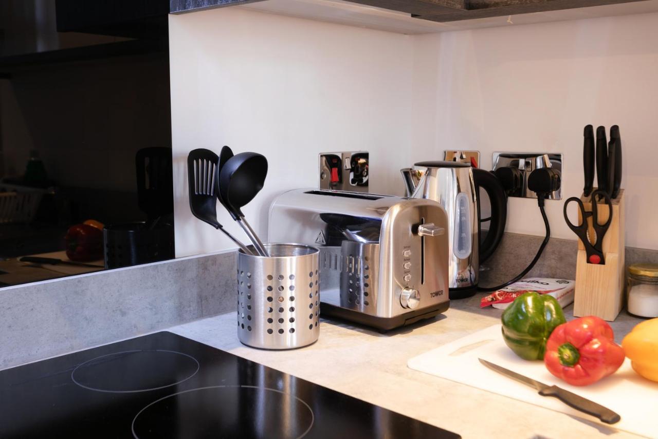 Hoemli Smart City Centre Apartment Leicester Esterno foto